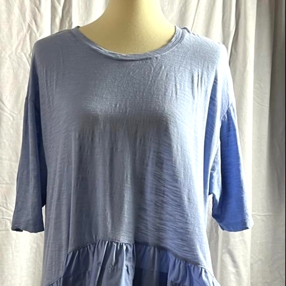 Top Akemi Kim - Picture 1 of 2